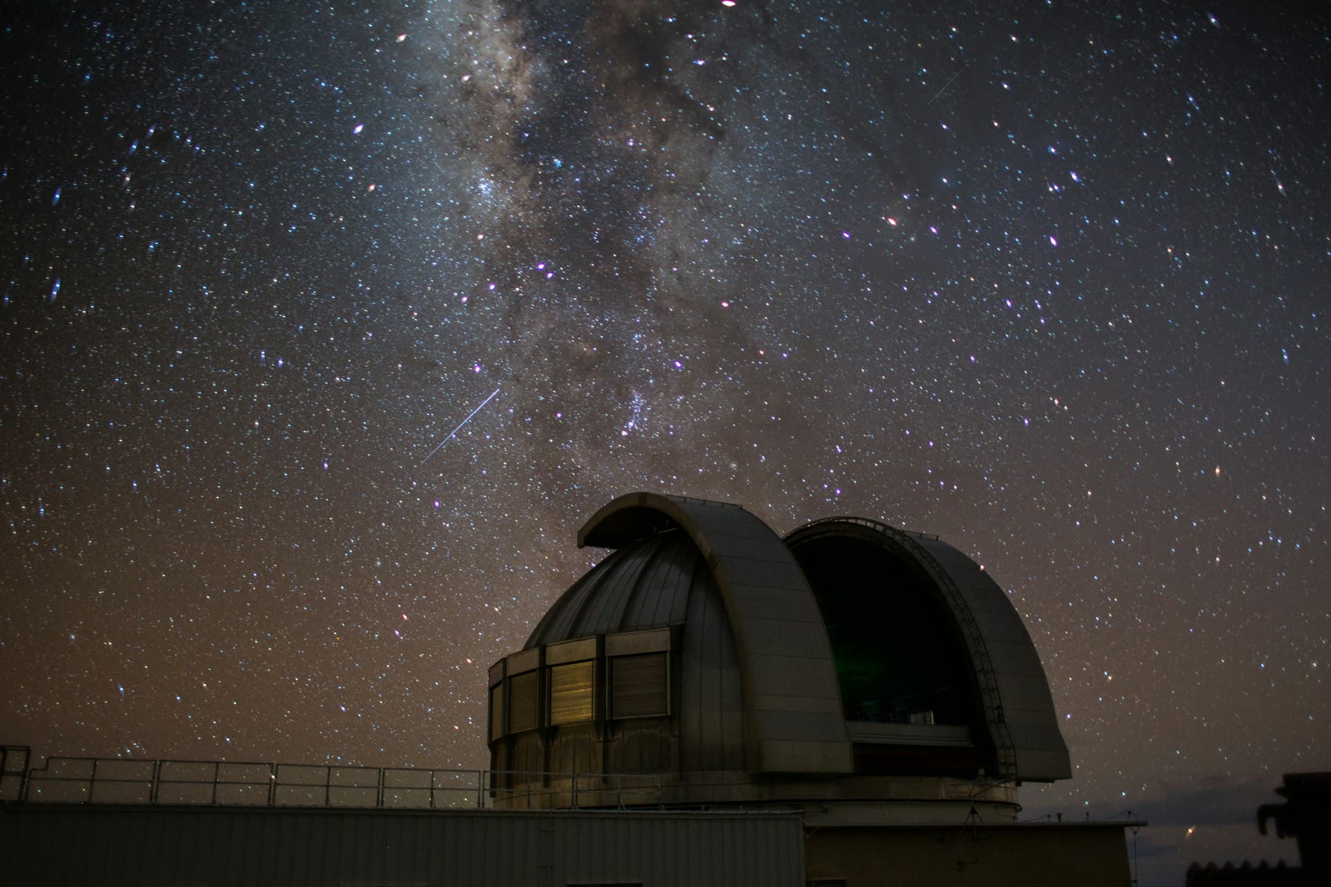 Cielo sobre Observatorio Astrofísico de Javalambre